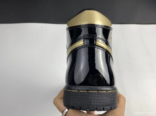 Rep HIGH GOLD JORDAN RETRO BLACK AIR METALLIC 1 555088-032 (2020) 0815